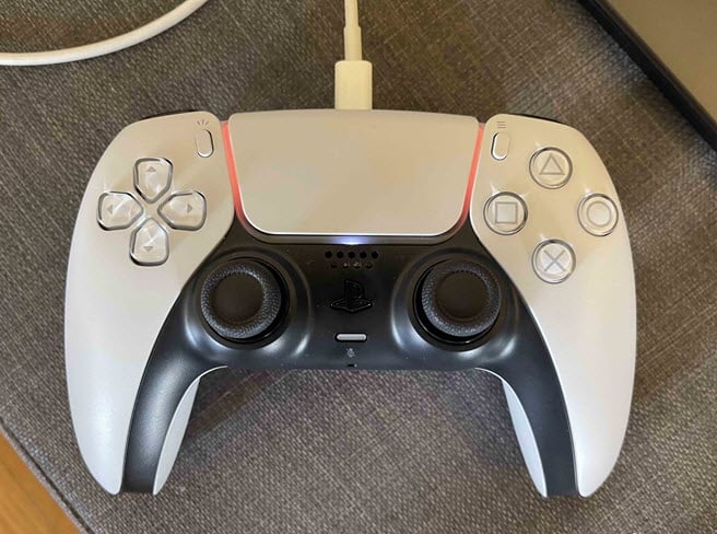 Connect PS5 DualSense Controller to PC via USB C