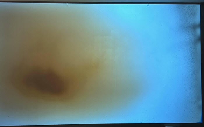 Monitor discoloration